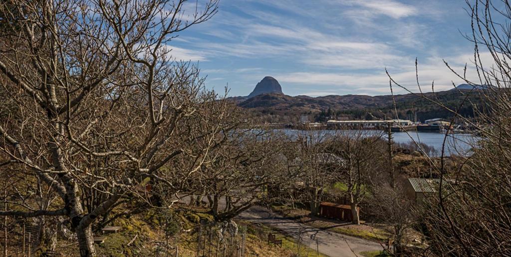 ロッキンヴァーSuilven Viewアパートメント エクステリア 写真